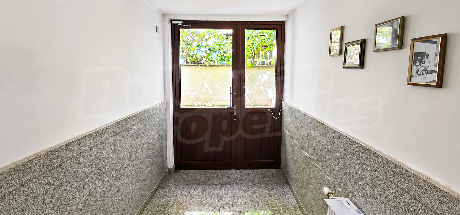 Gallery Picture 14