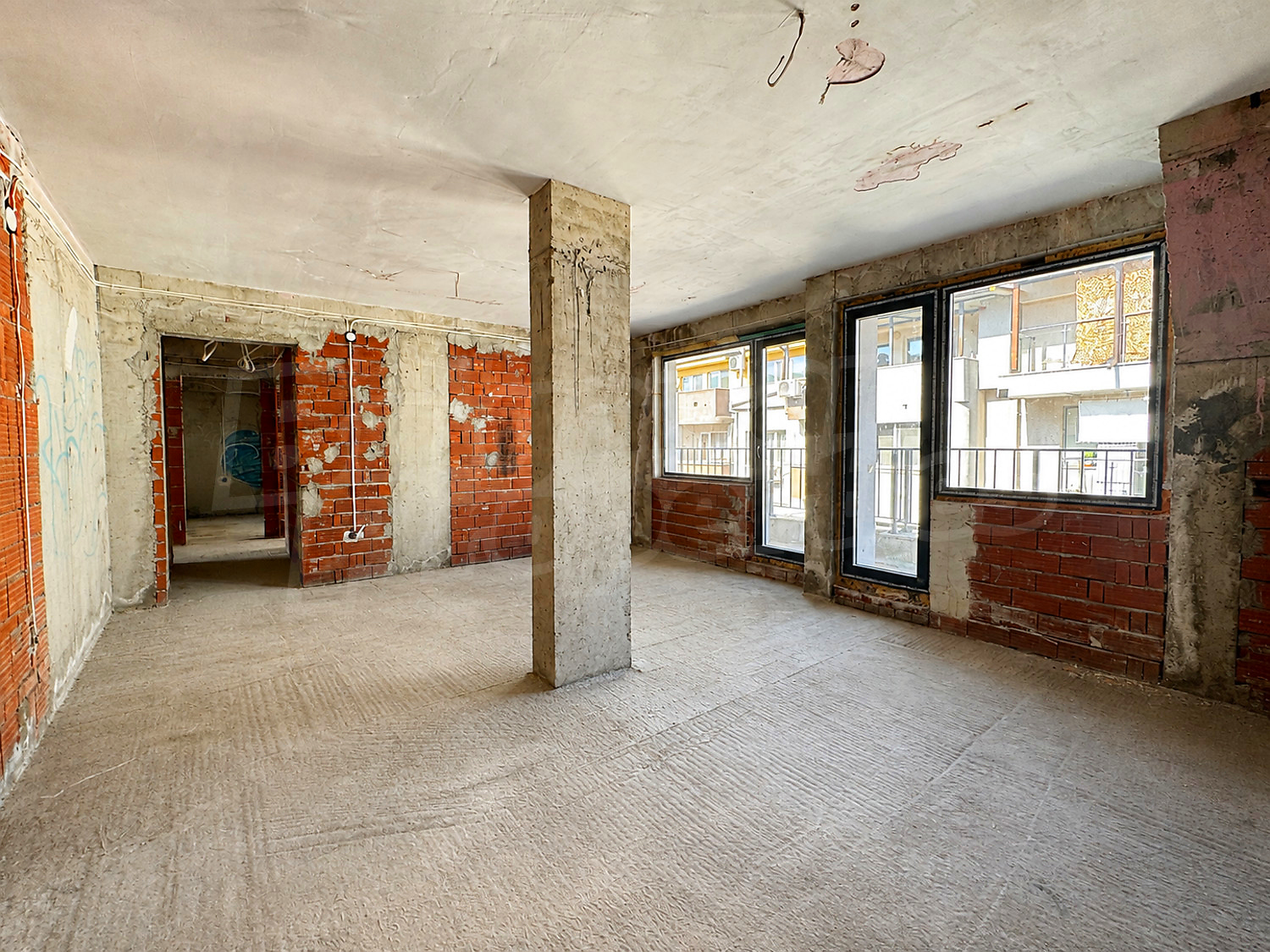 Gallery Picture 28