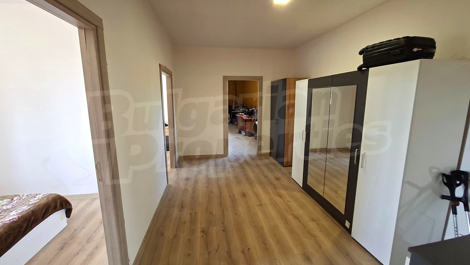Gallery Picture 19