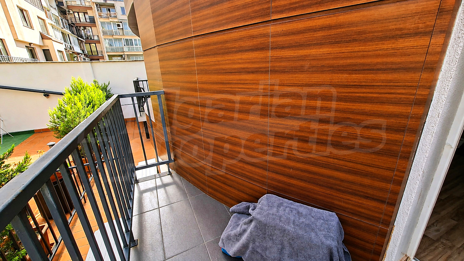 Gallery Picture 6