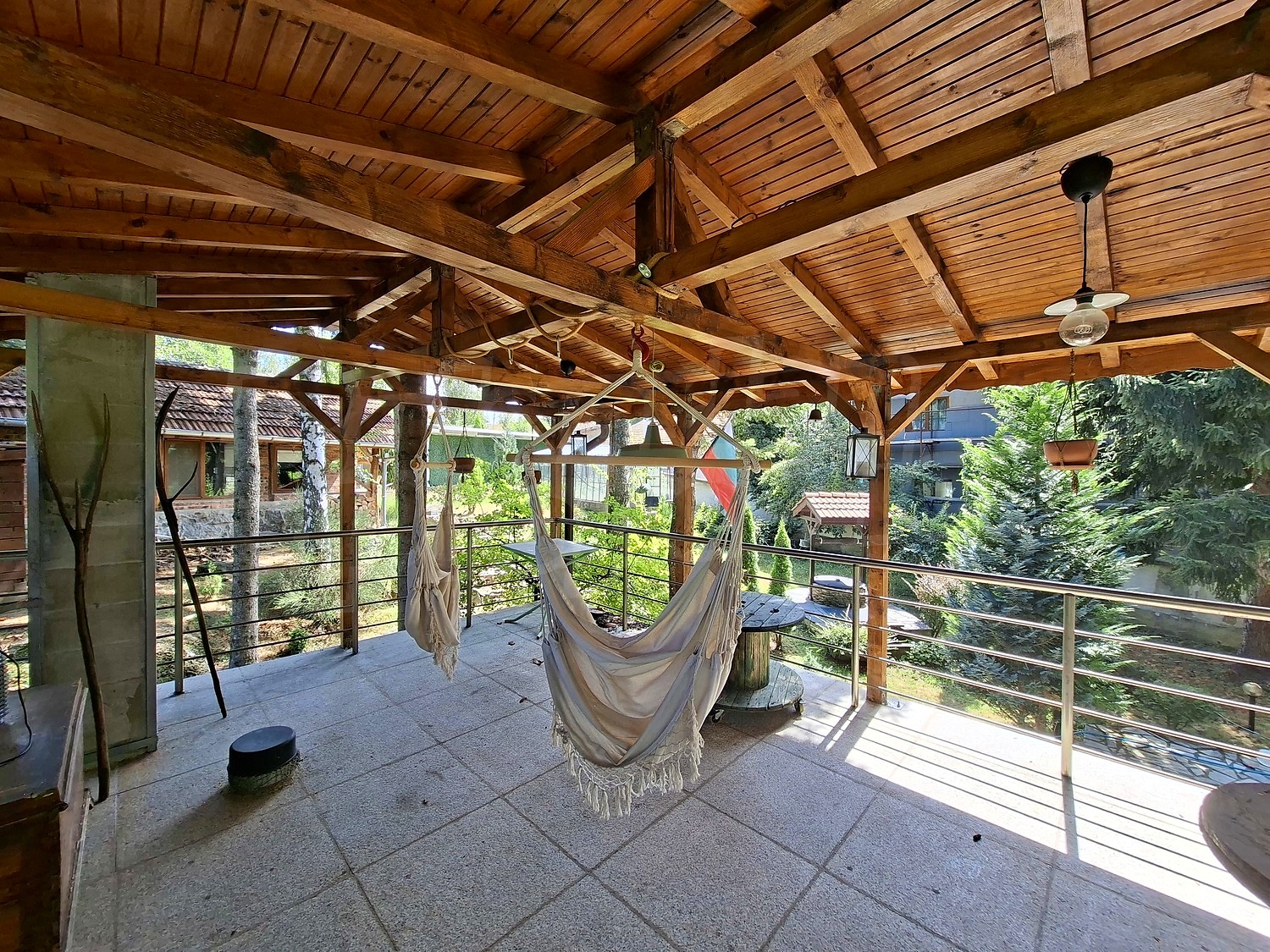 Gallery Picture 30