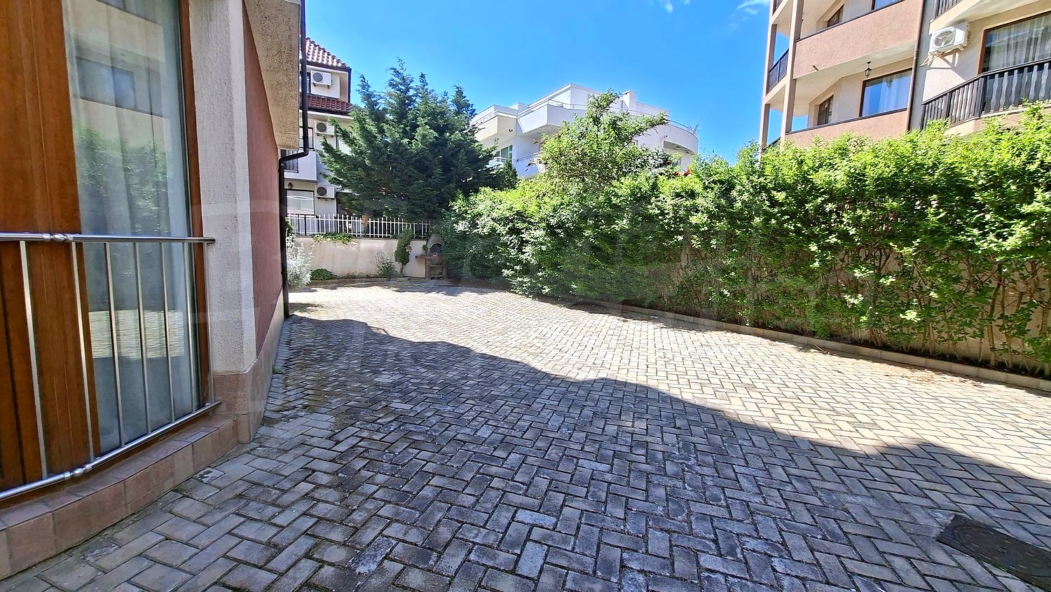 Gallery Picture 19