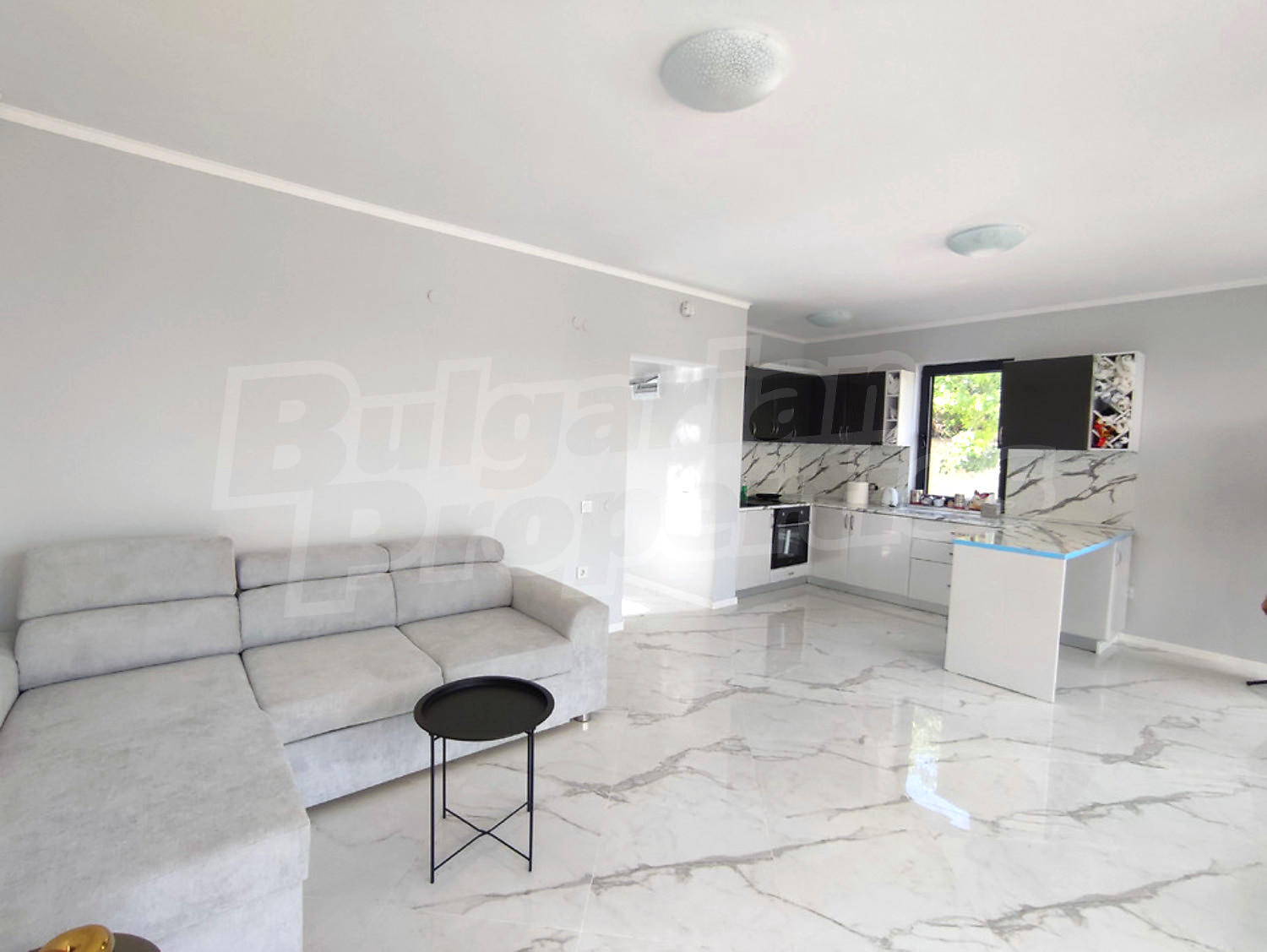 Gallery Picture 3