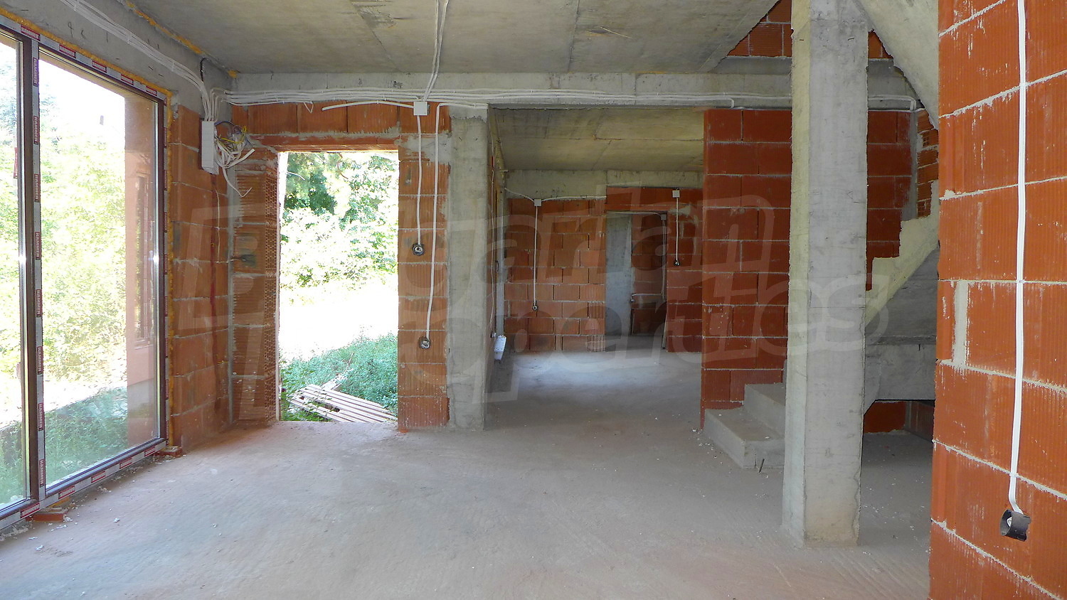 Gallery Picture 10
