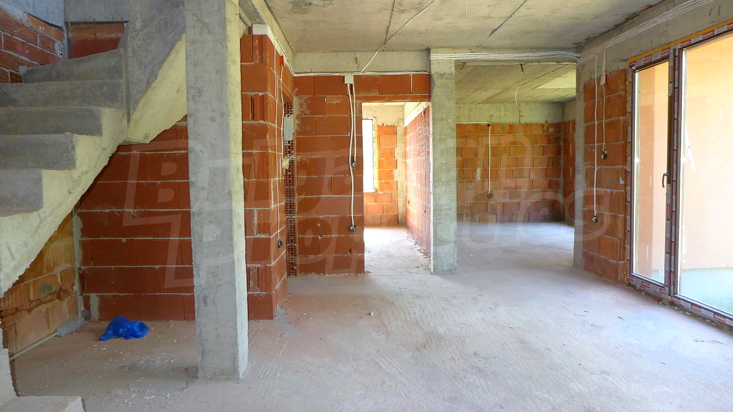 Gallery Picture 8
