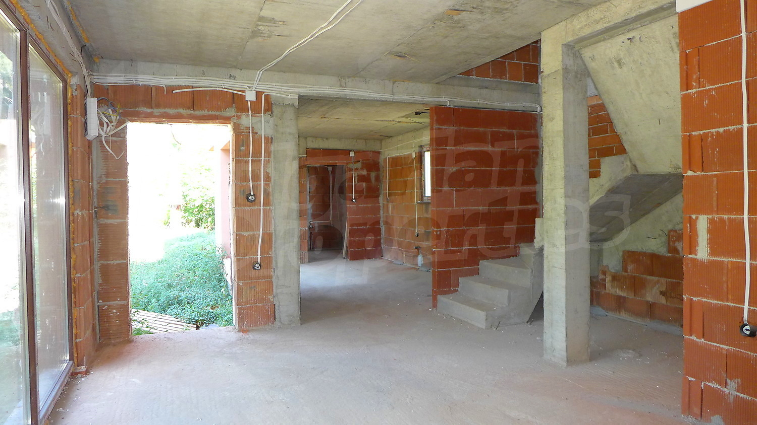Gallery Picture 6