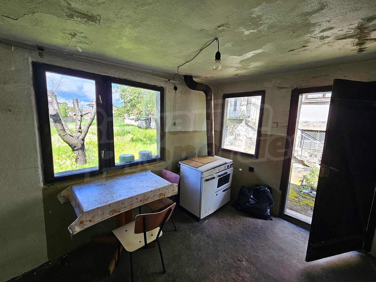inside, kitchen