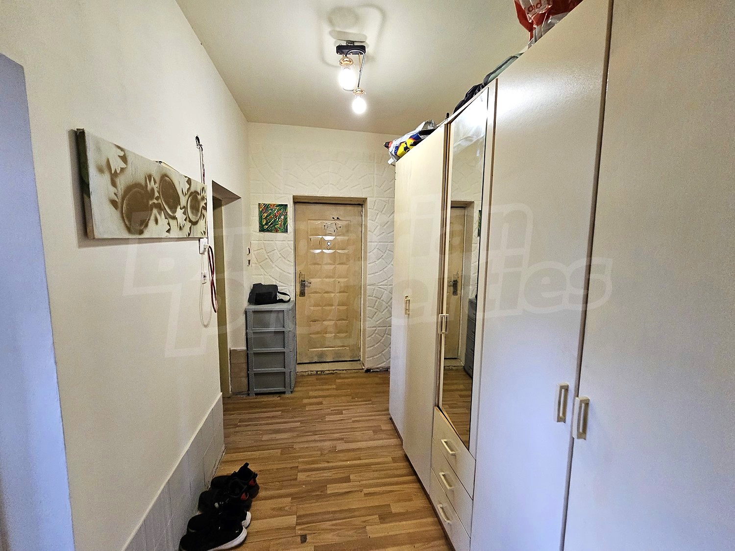 Gallery Picture 33