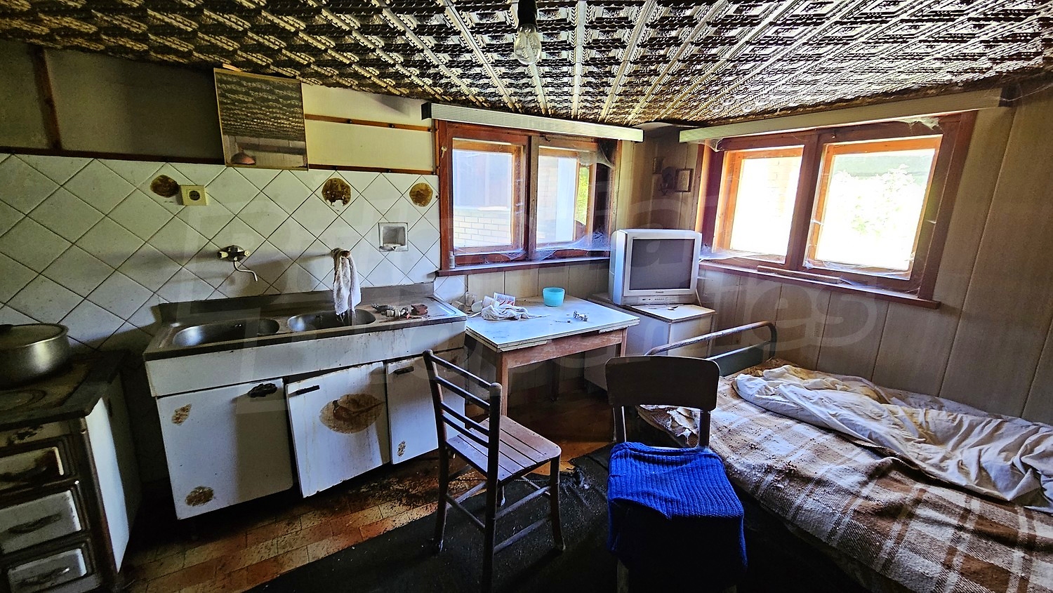 inside, kitchen, furnished