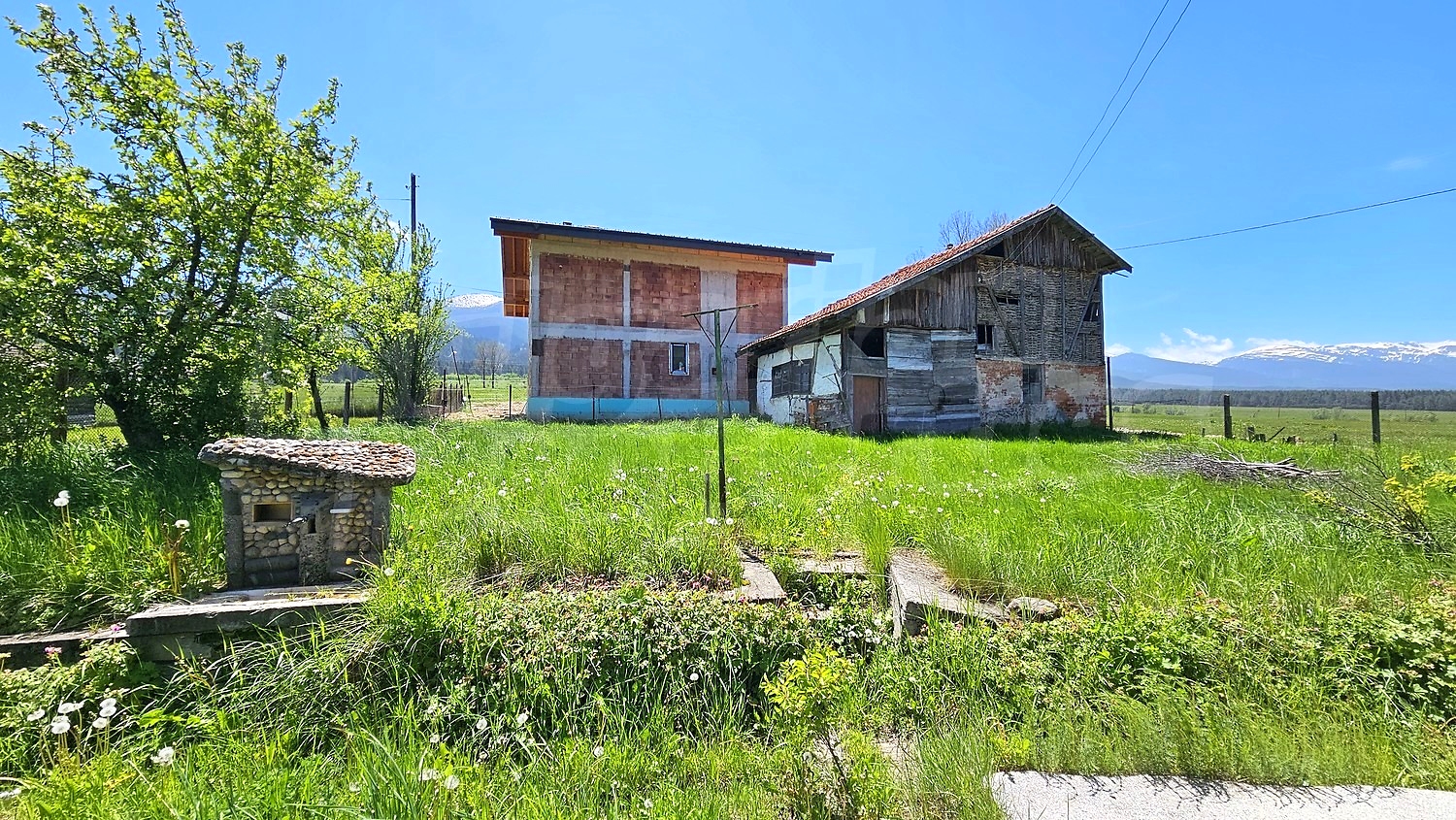 outside, facade, garden, mountain, green area