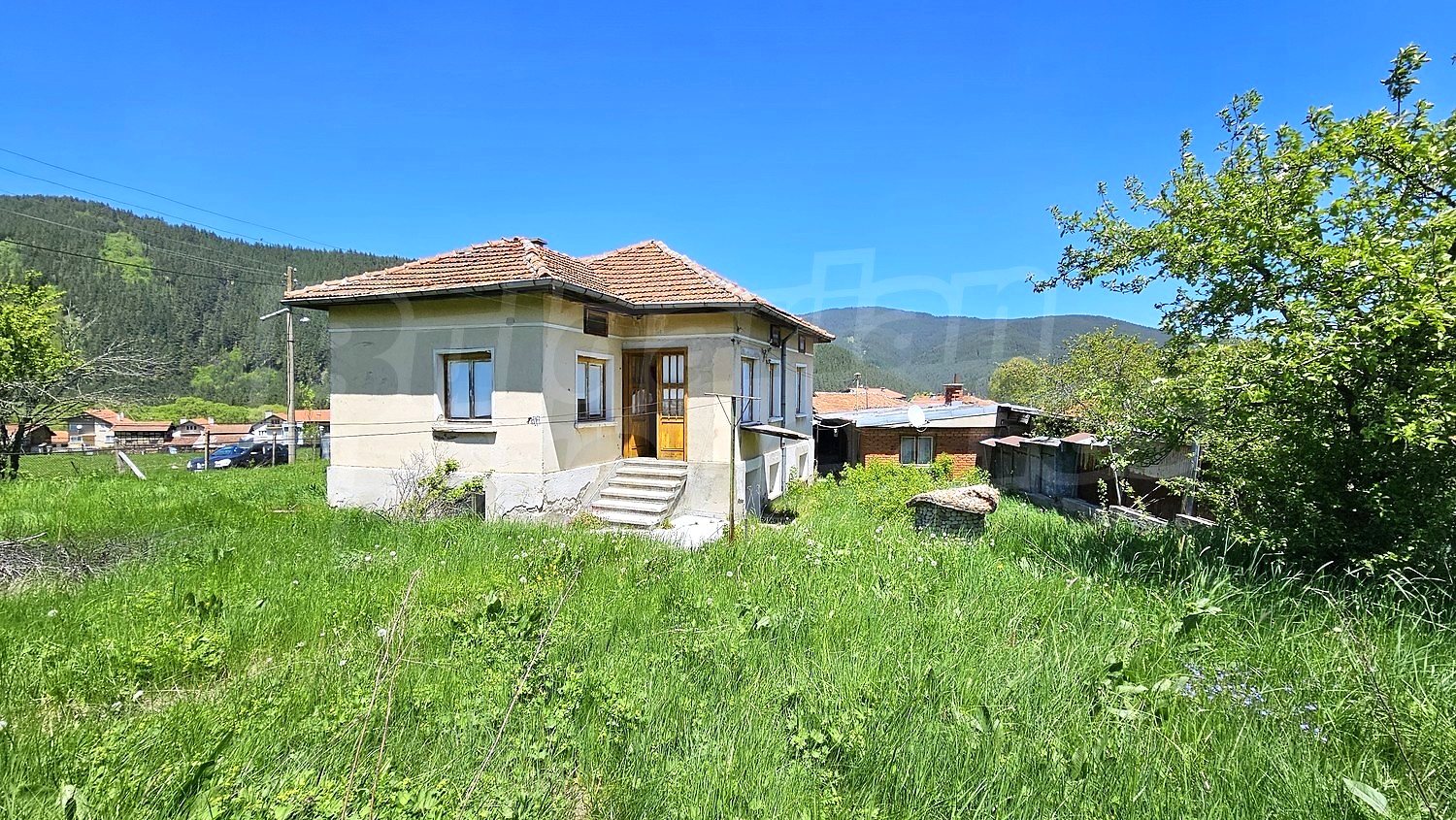 outside, facade, garden, mountain, green area