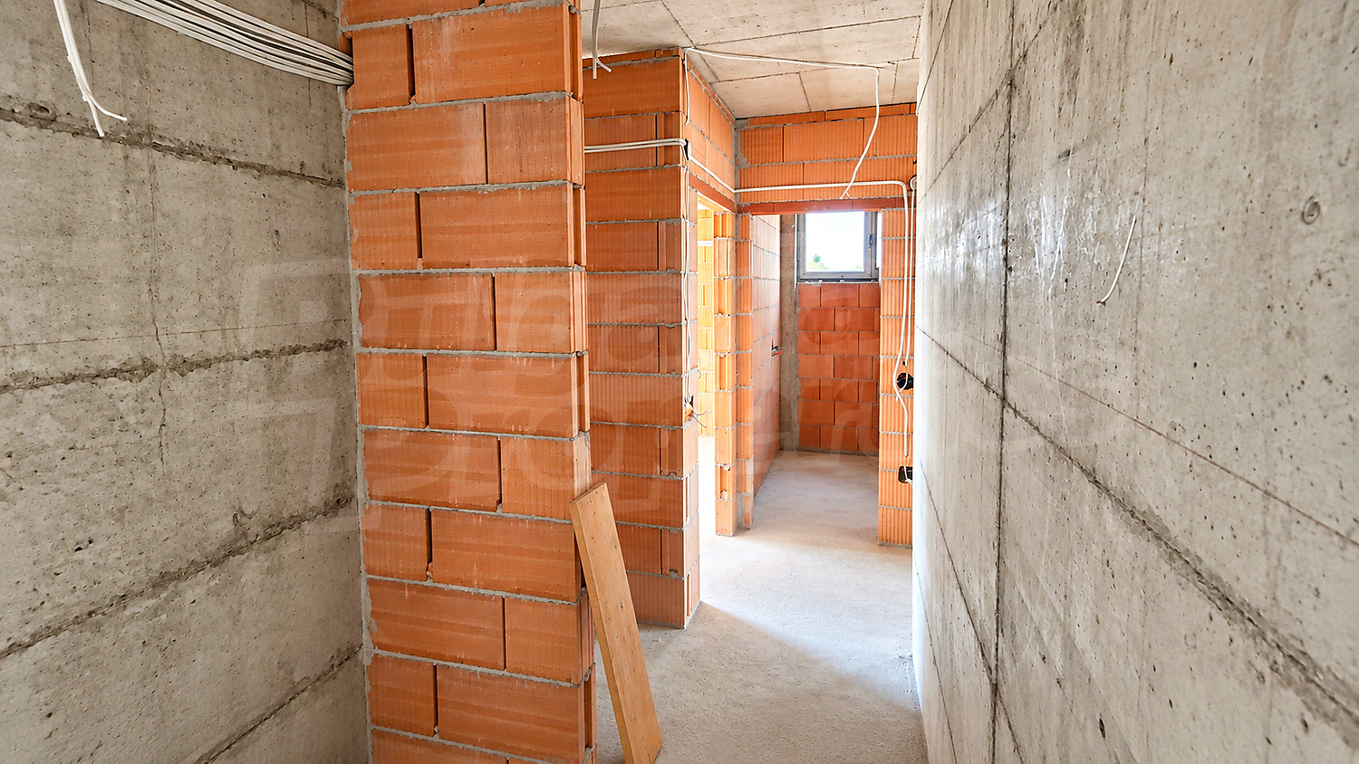 Gallery Picture 8