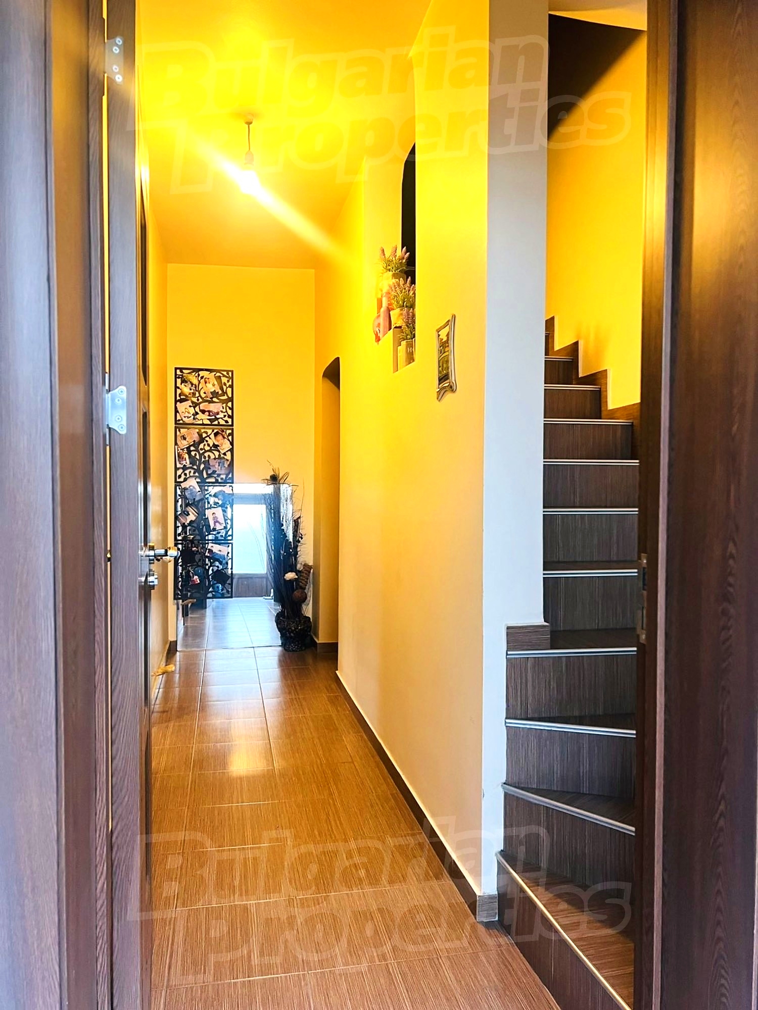 Gallery Picture 10