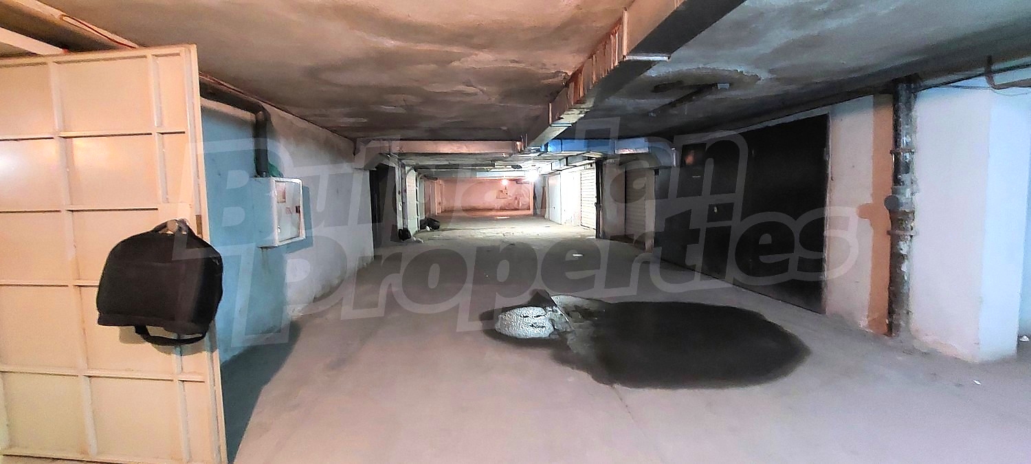 Gallery Picture 35