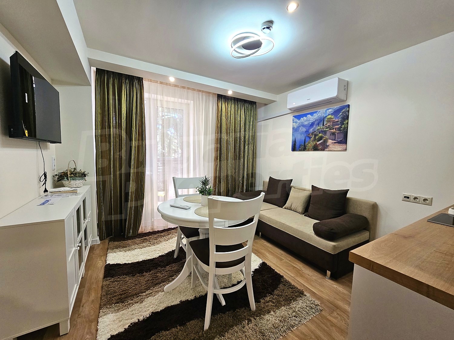 Gallery Picture 5