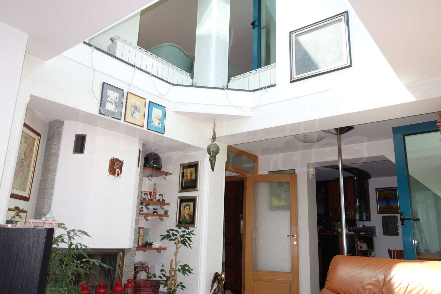 Gallery Picture 4