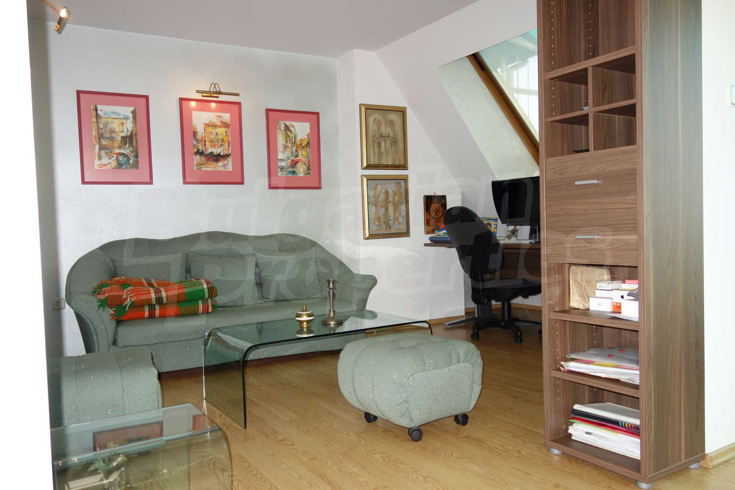 Gallery Picture 3
