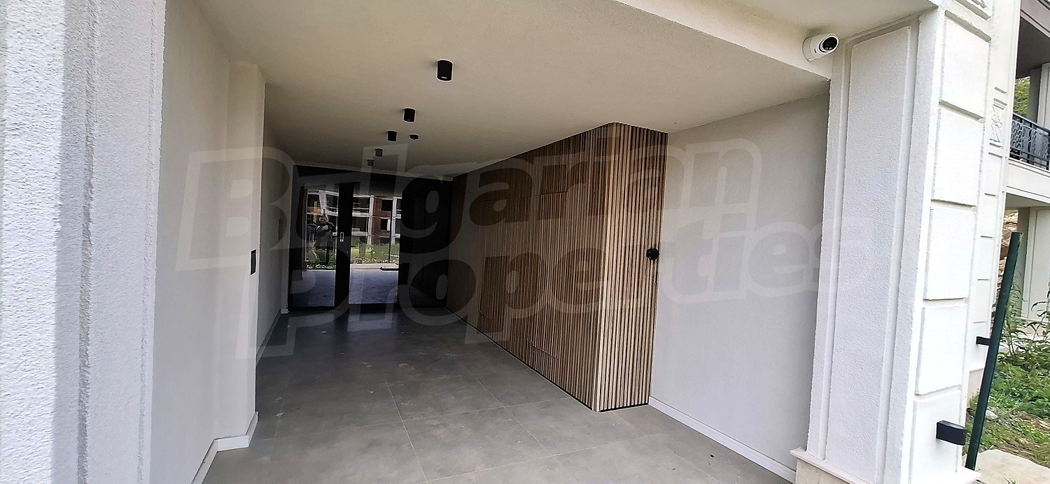 Gallery Picture 10