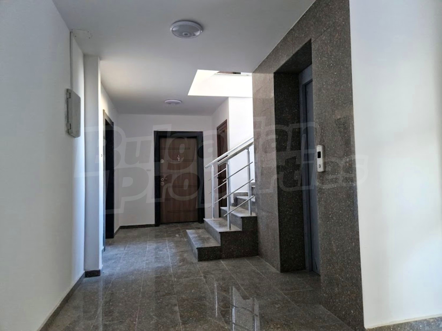 Gallery Picture 4
