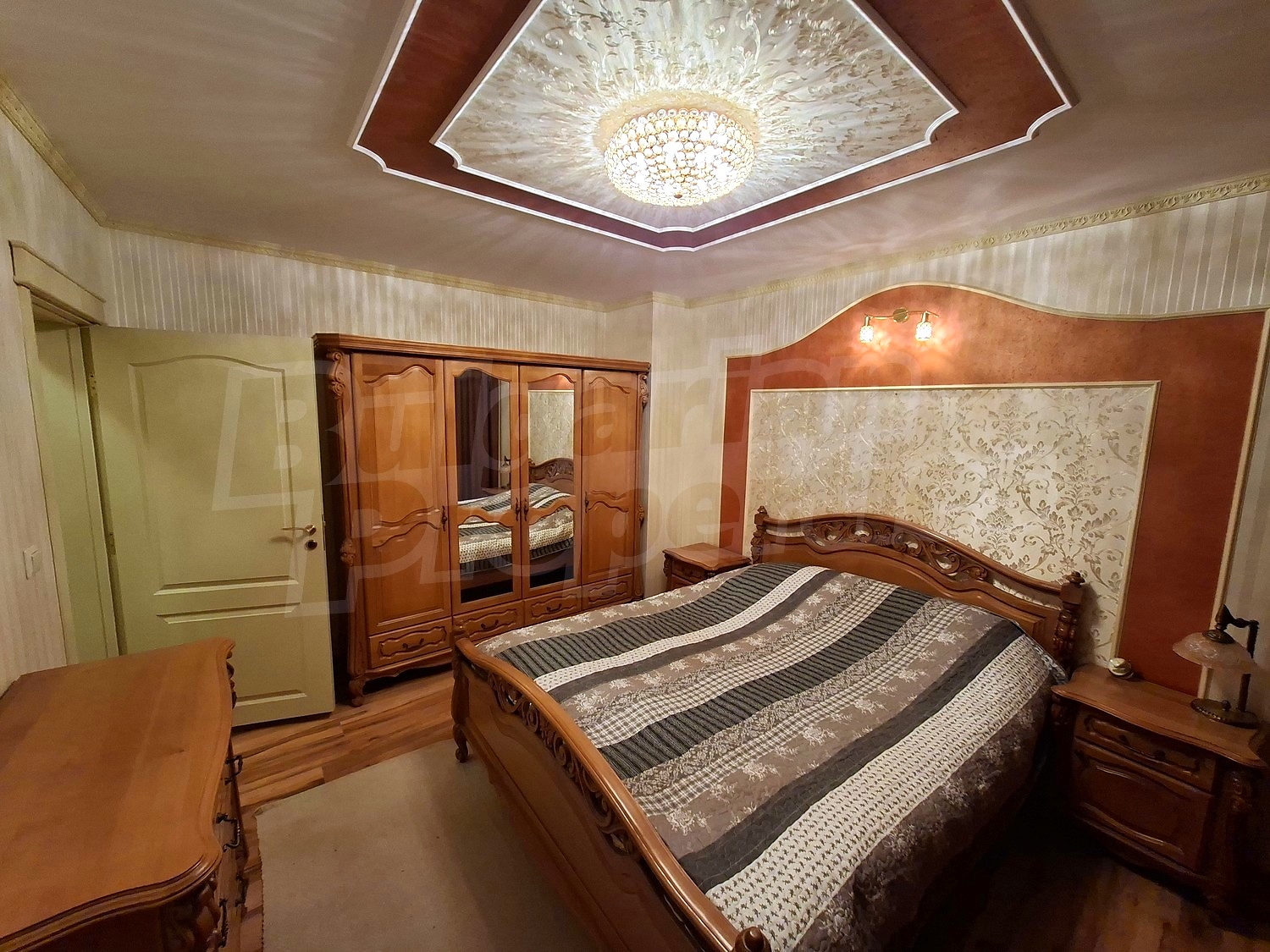 Gallery Picture 10