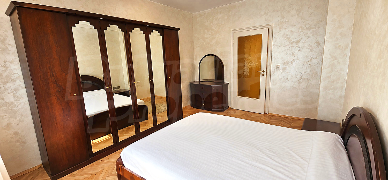 Gallery Picture 6