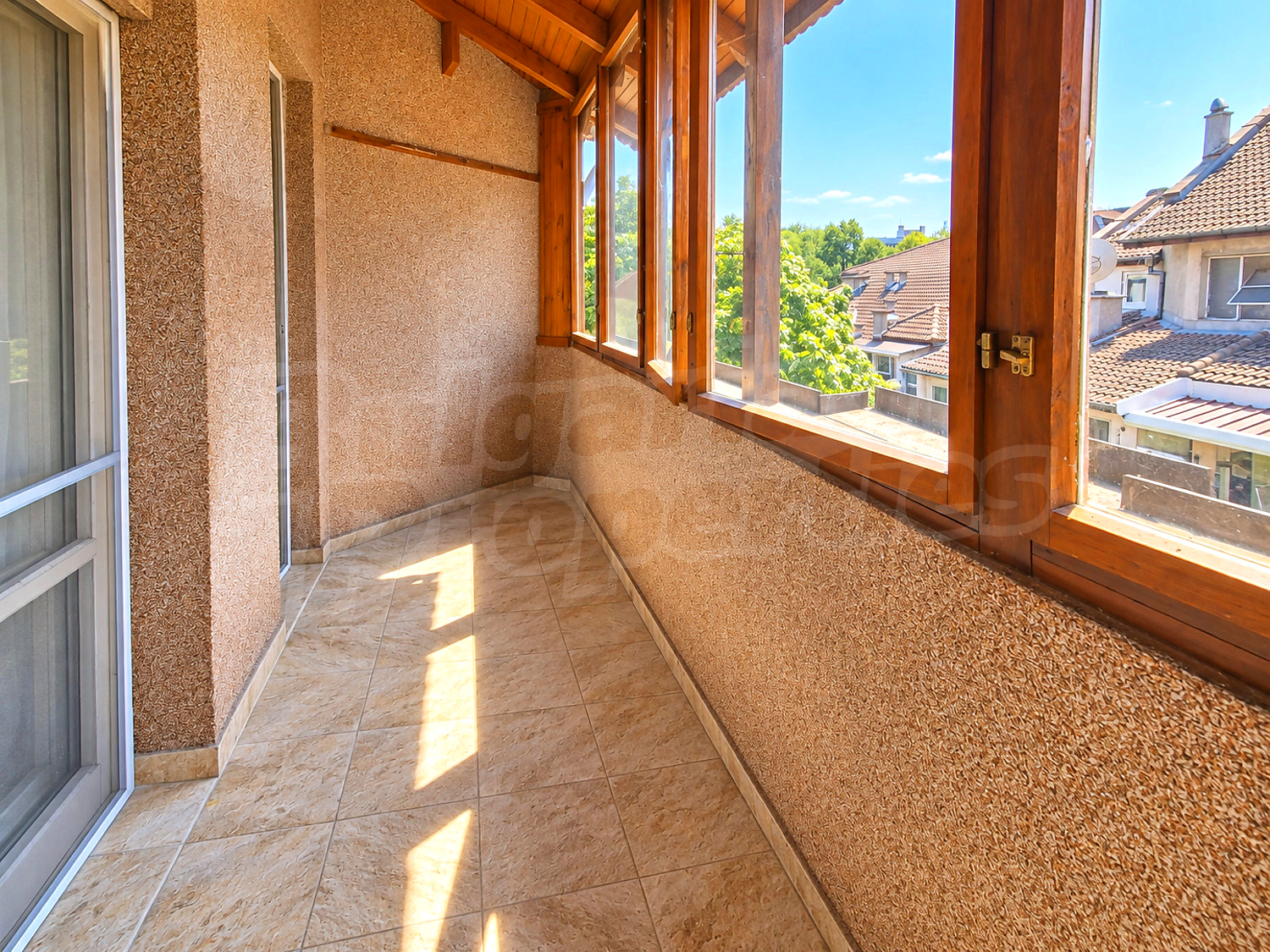 Gallery Picture 5