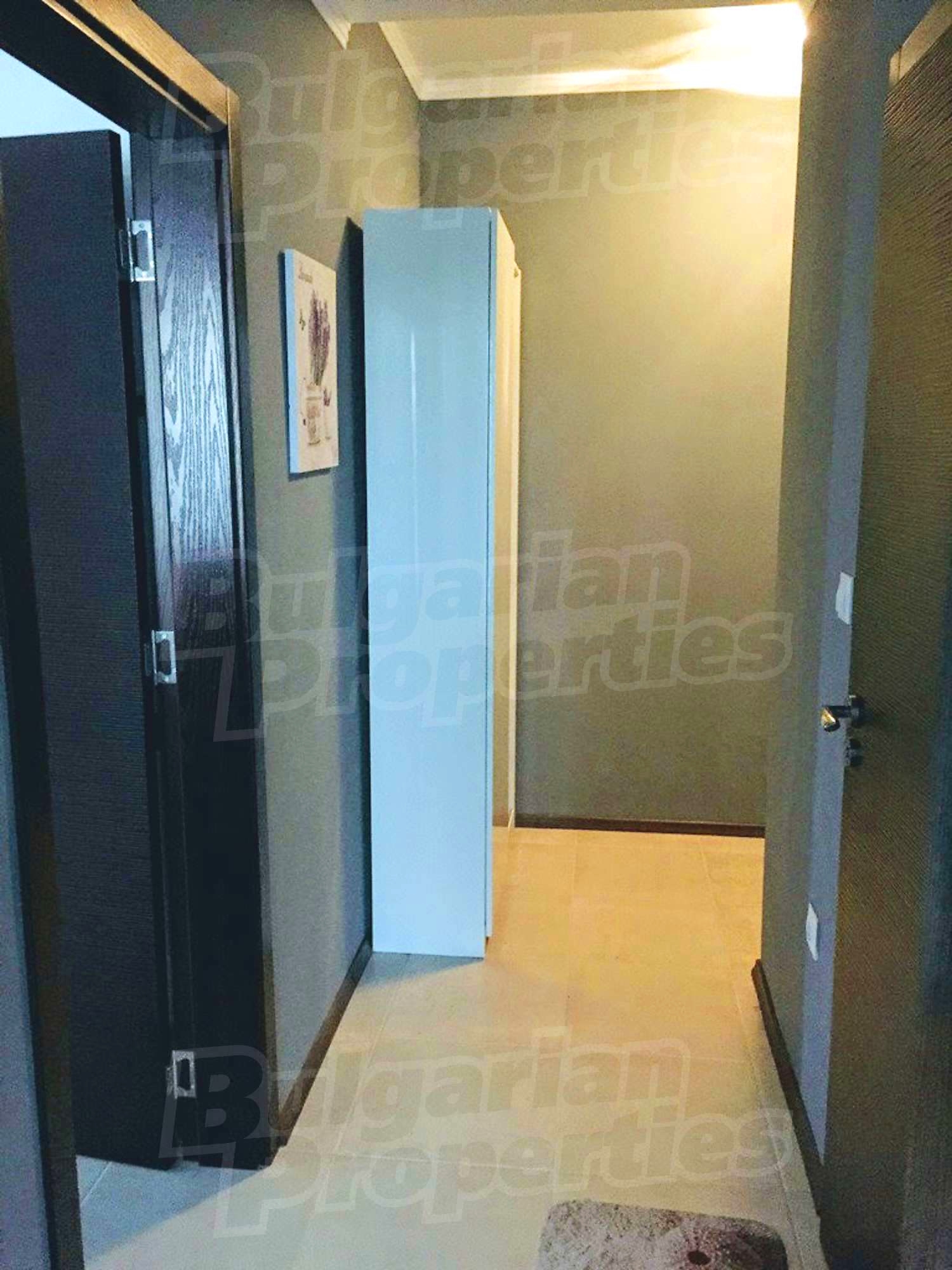 Gallery Picture 26