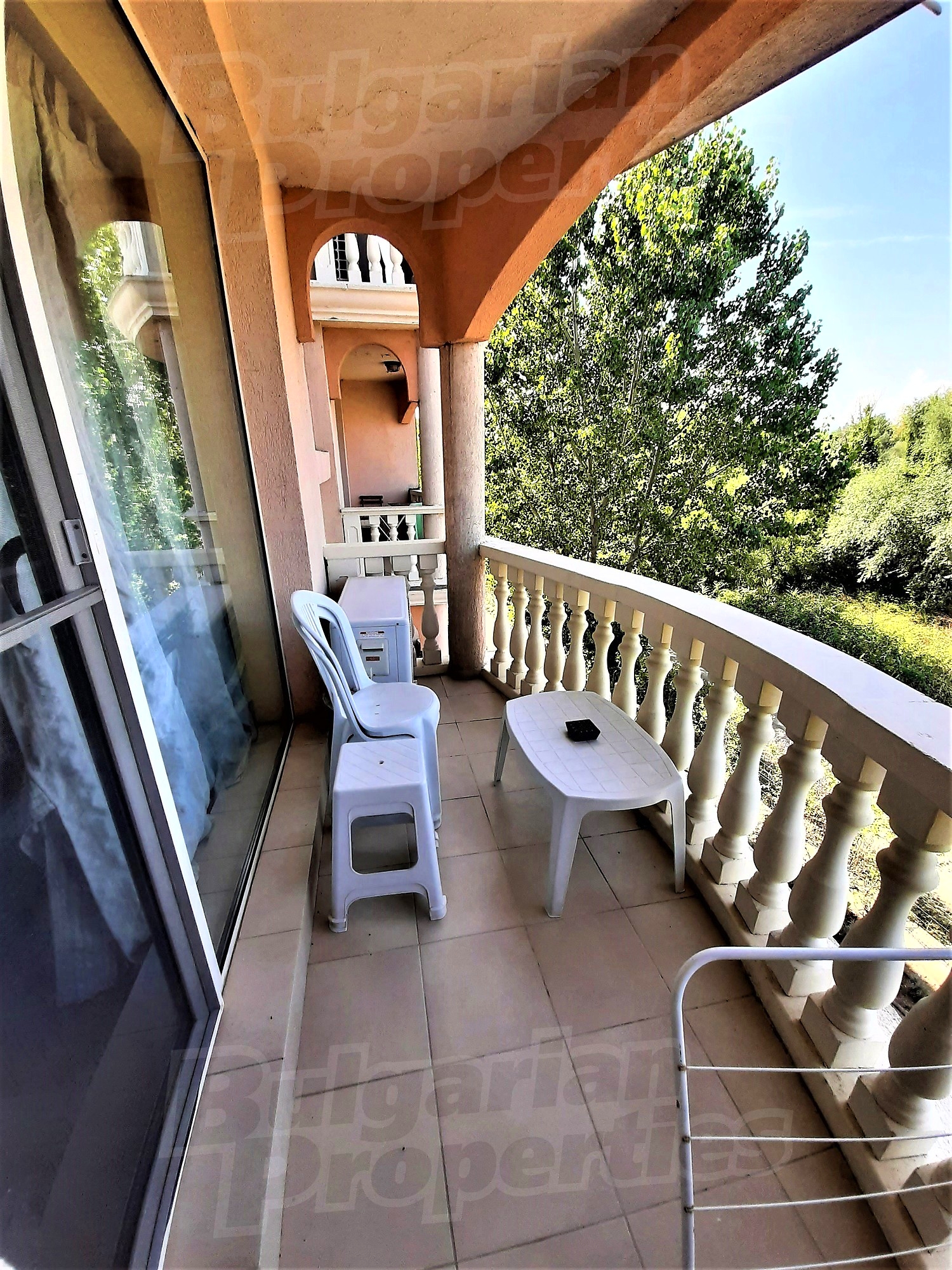 Gallery Picture 10