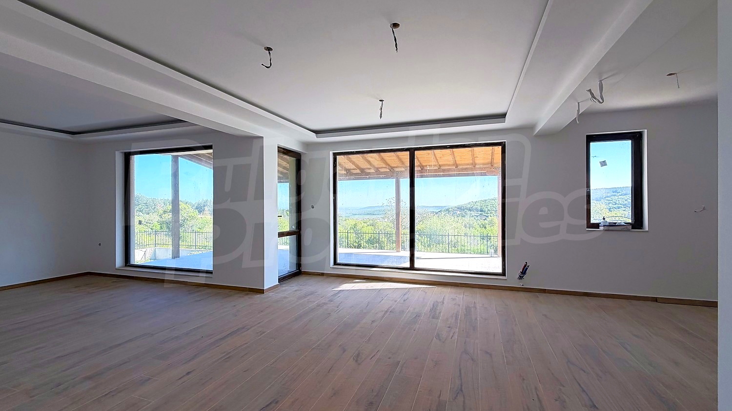 Gallery Picture 5