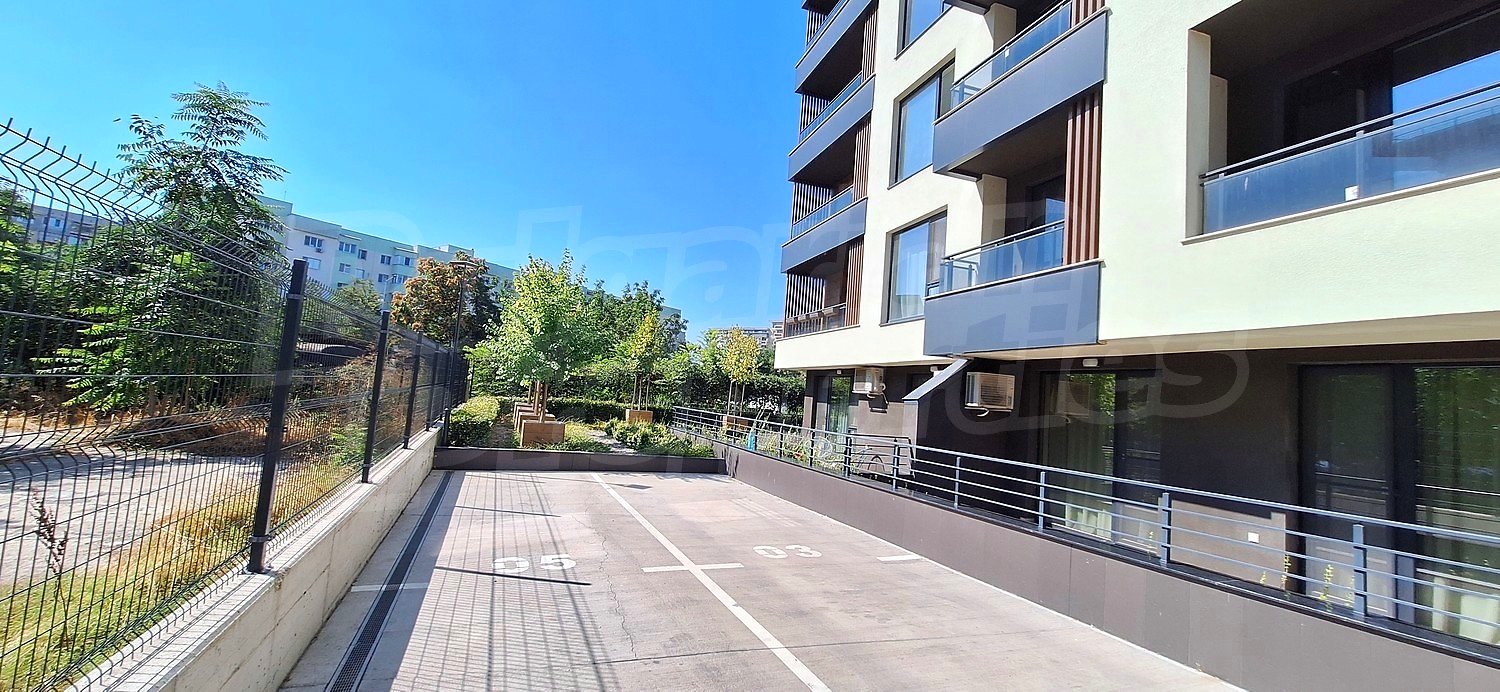 Gallery Picture 5