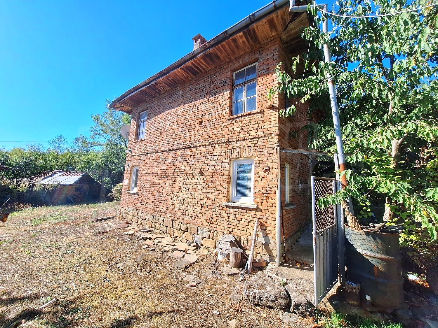 outside, facade, garden