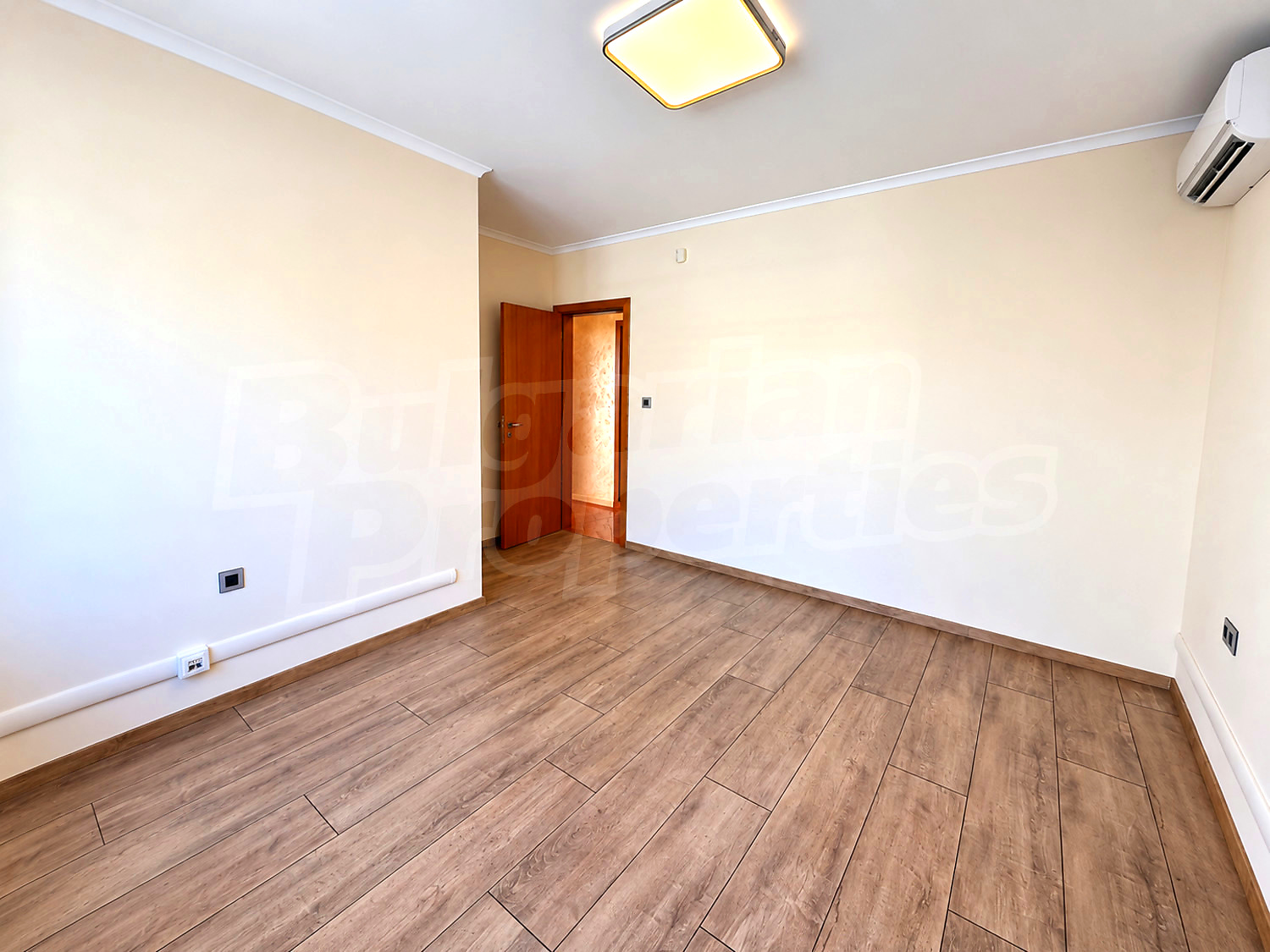 Gallery Picture 24
