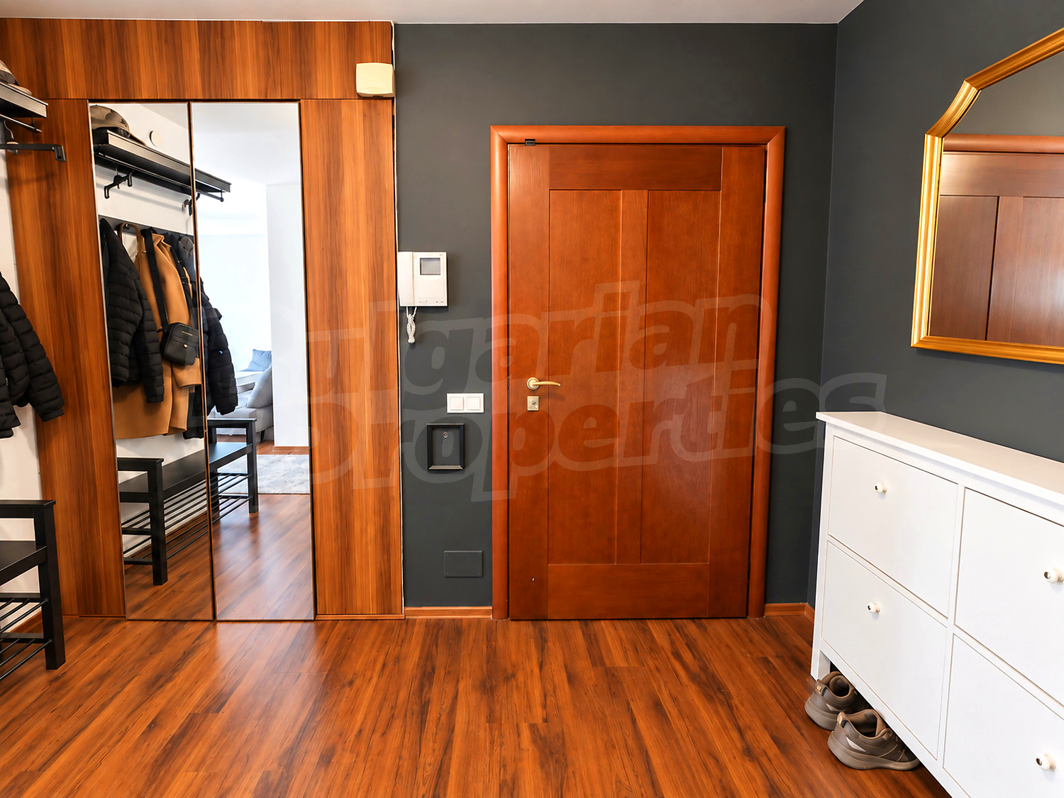 Gallery Picture 6