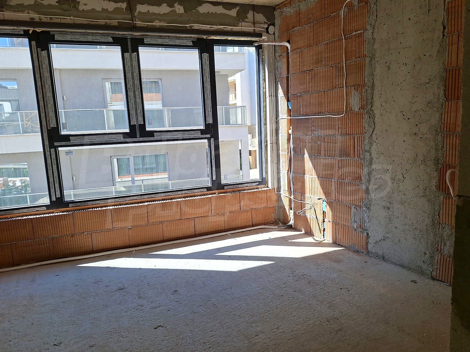 Gallery Picture 18