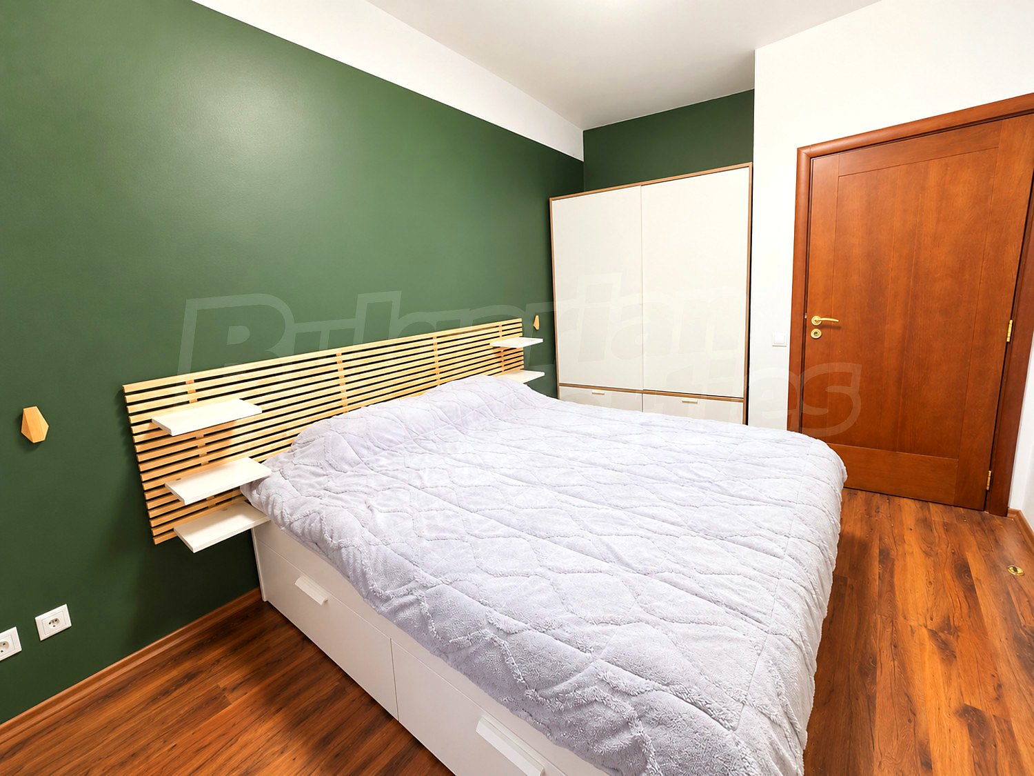 Gallery Picture 8