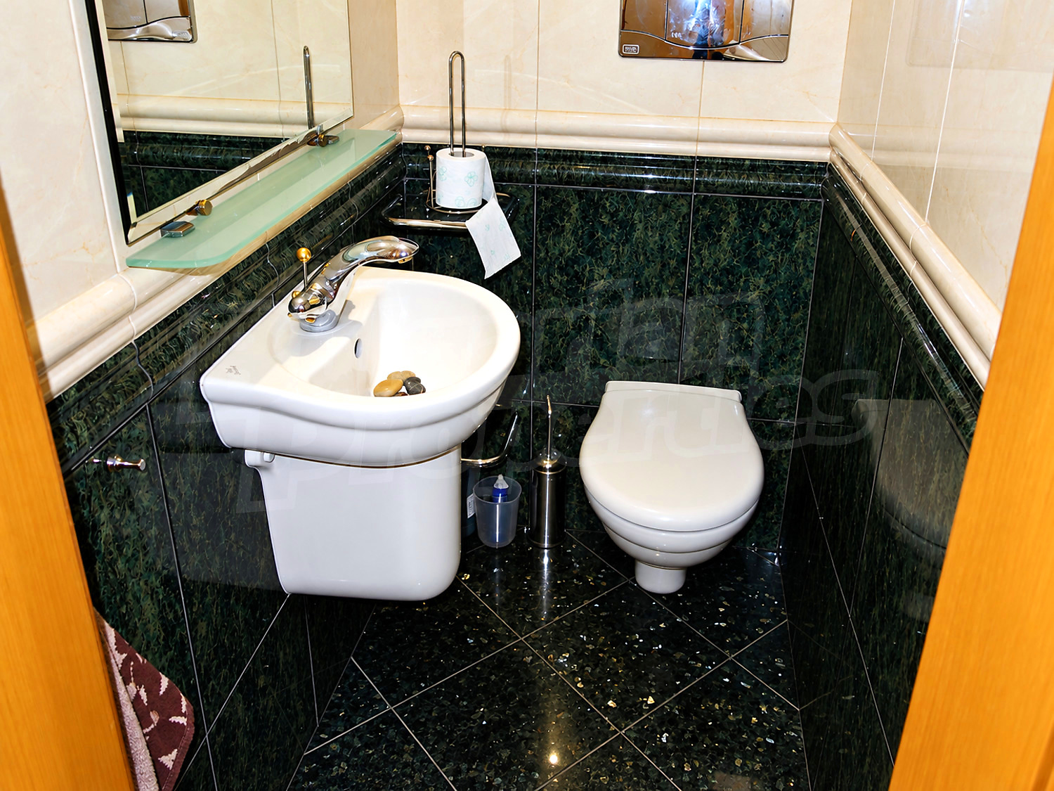 Gallery Picture 14