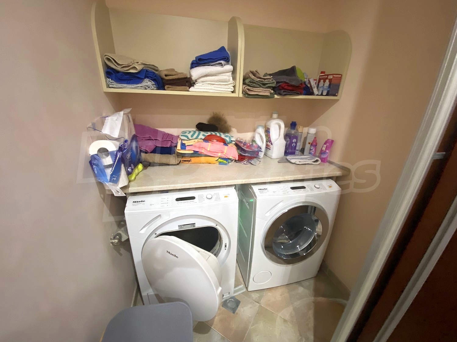 Gallery Picture 29