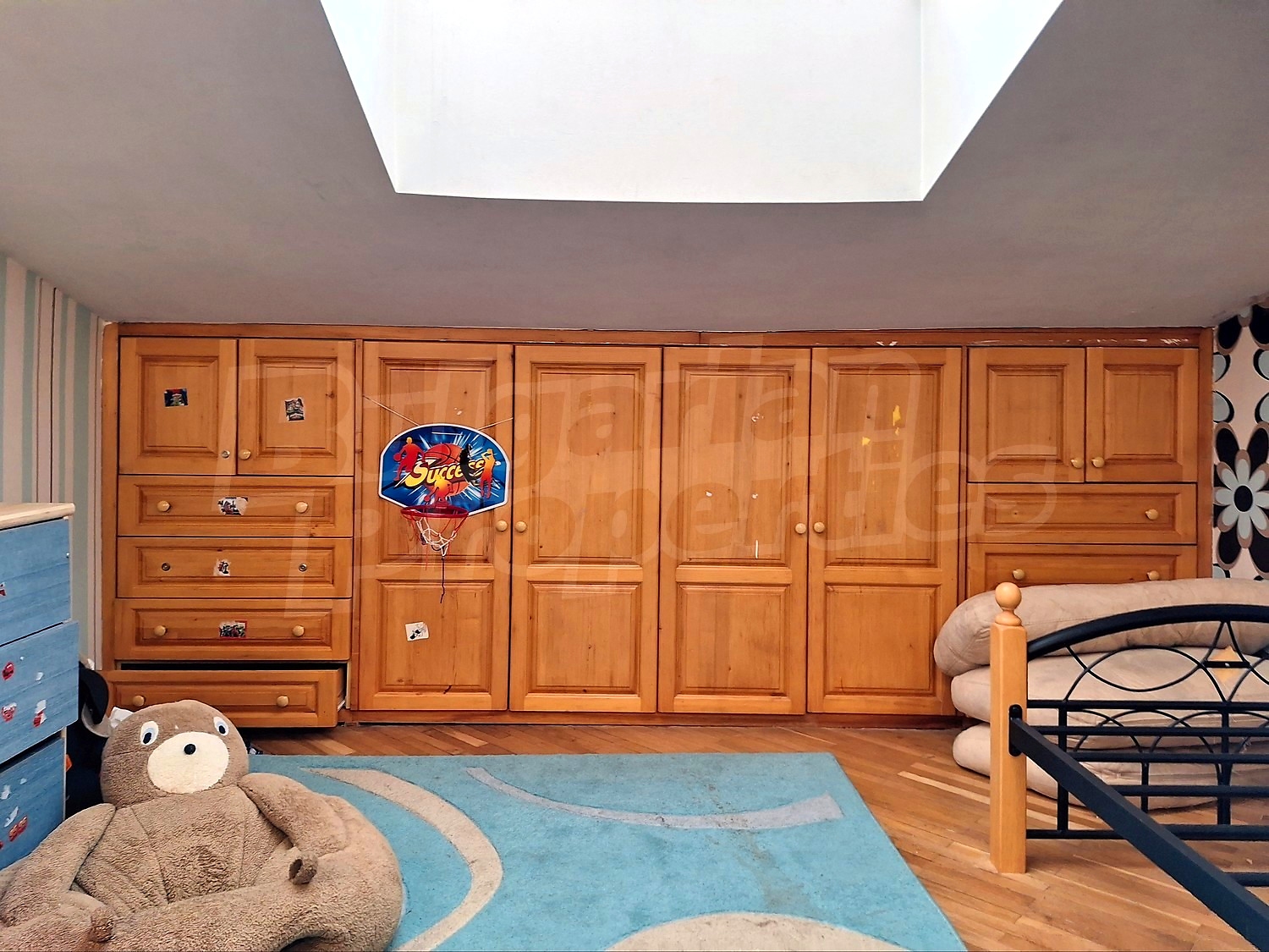 Gallery Picture 35