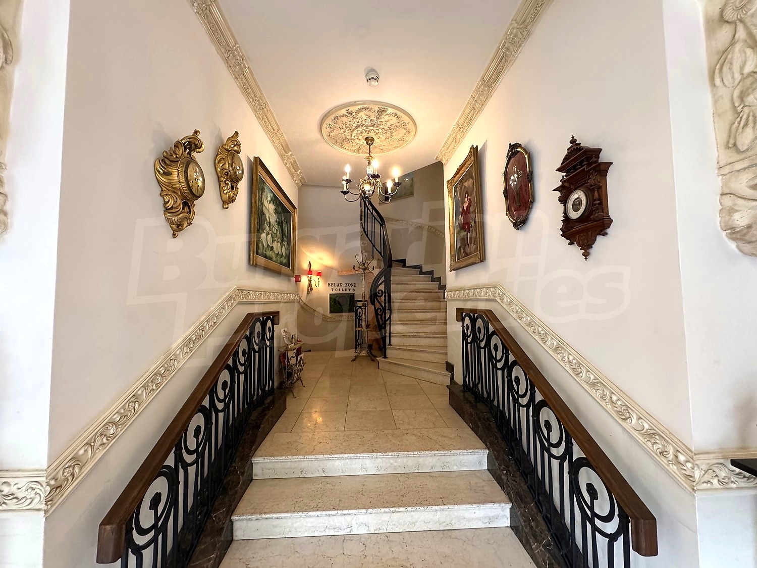Gallery Picture 35