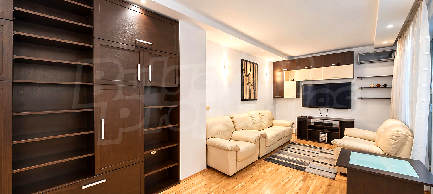Gallery Picture 8