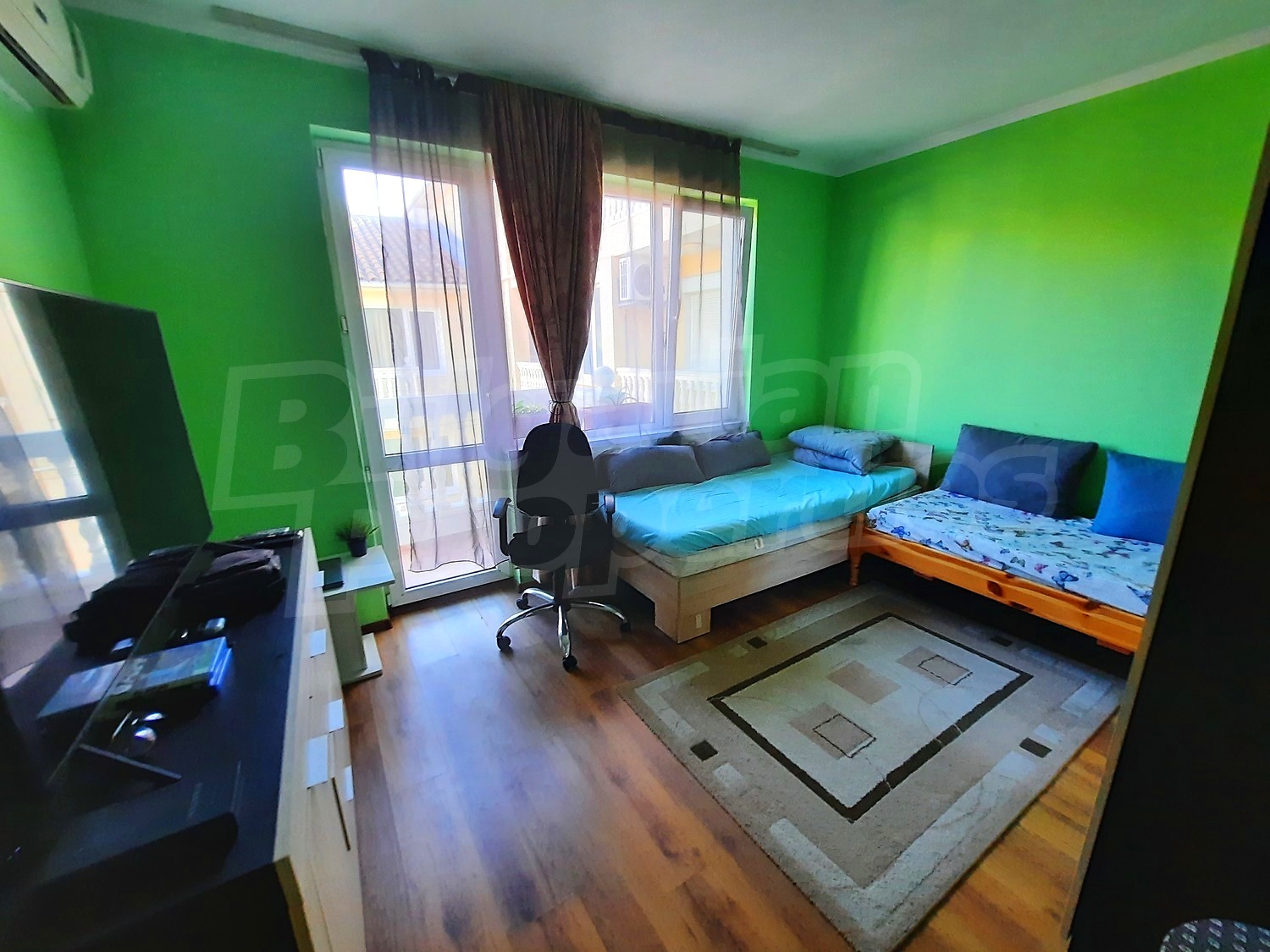 Gallery Picture 8