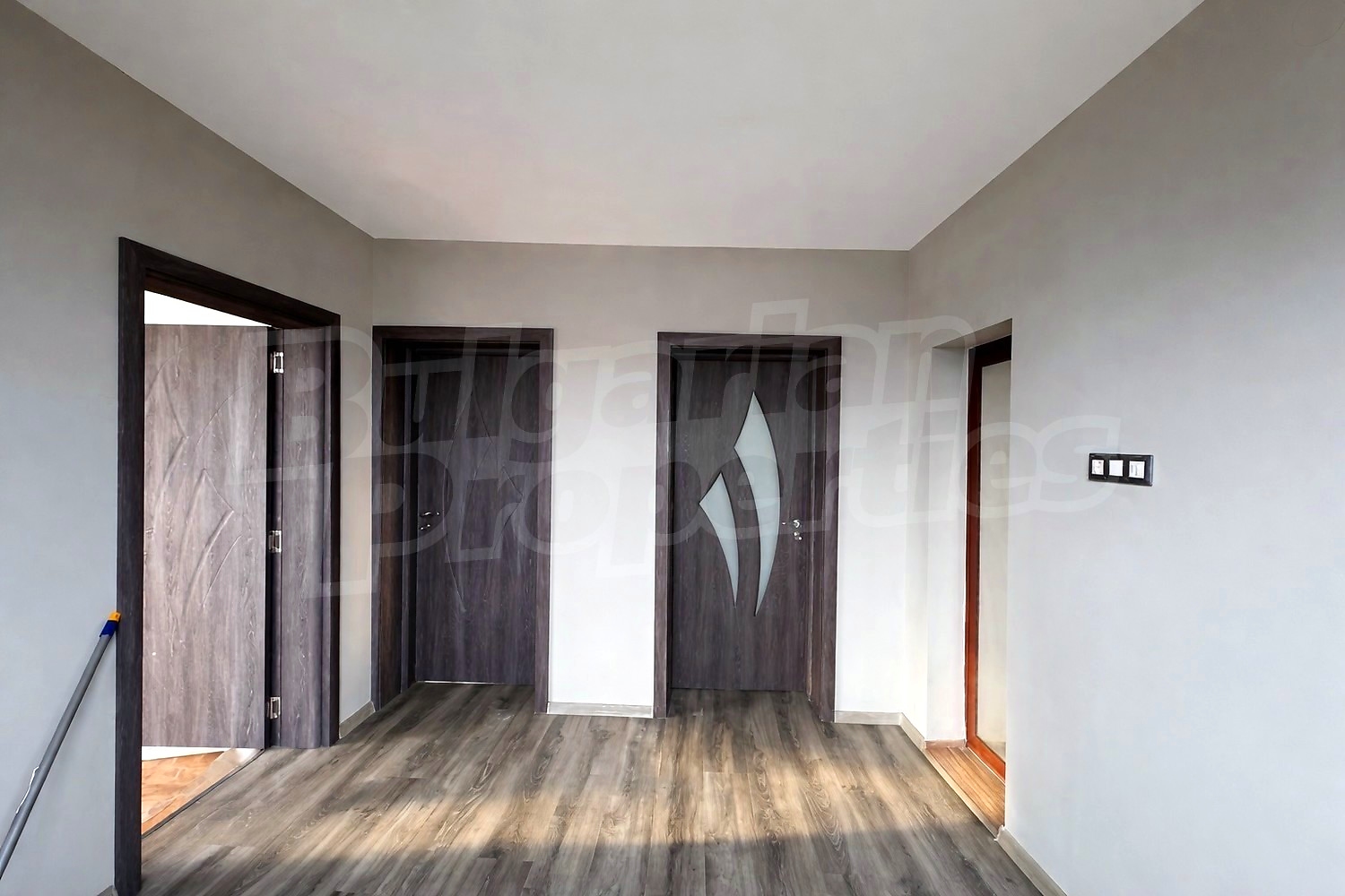 Gallery Picture 5