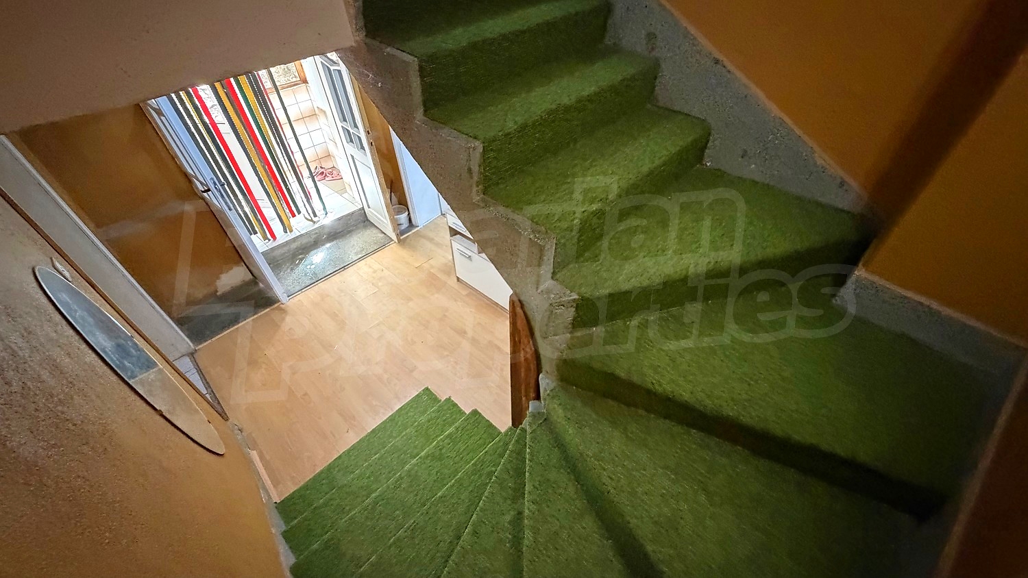 Gallery Picture 30