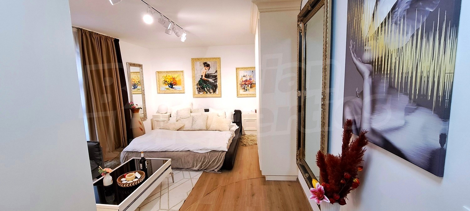 Gallery Picture 3