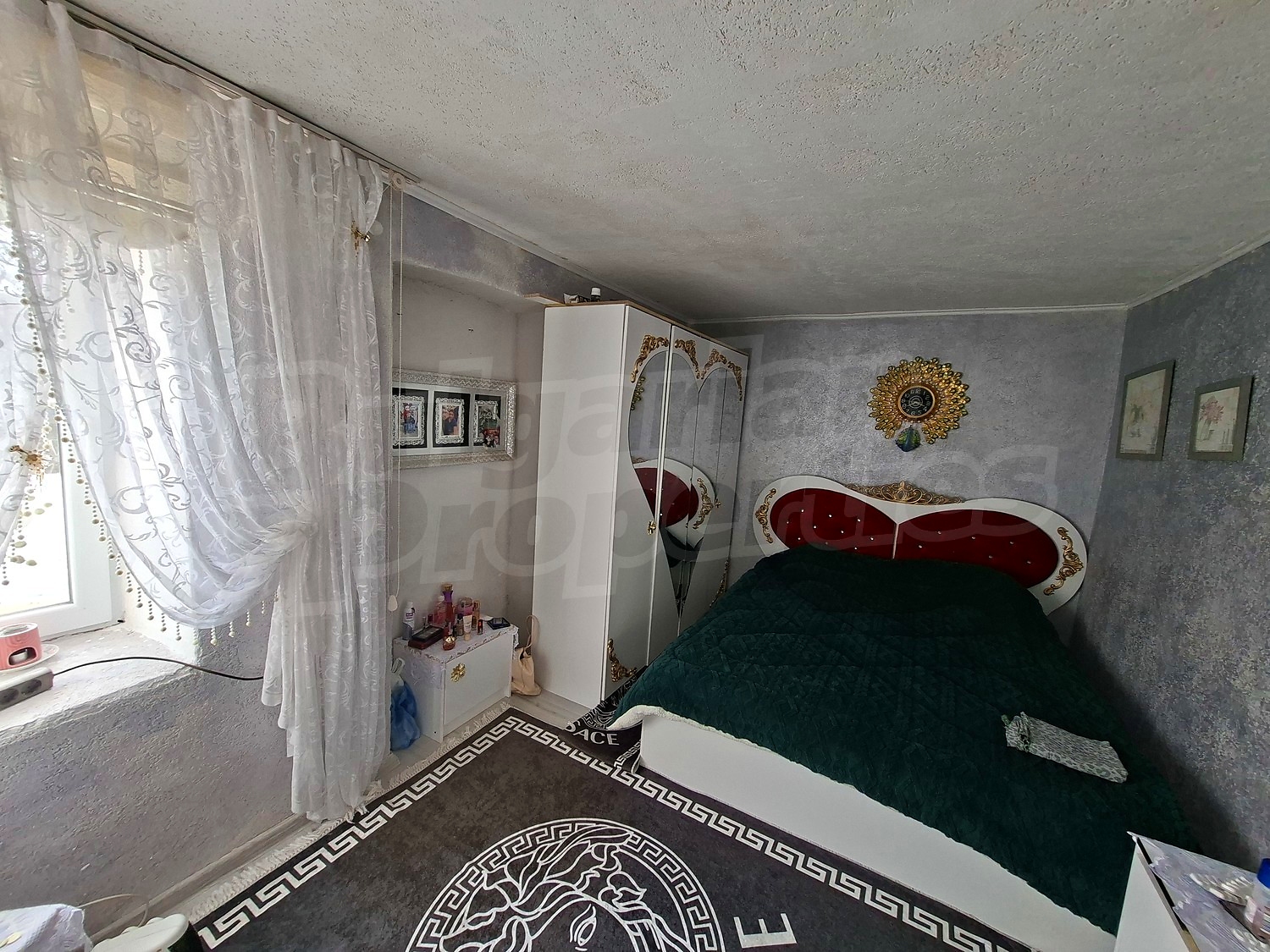 Gallery Picture 12