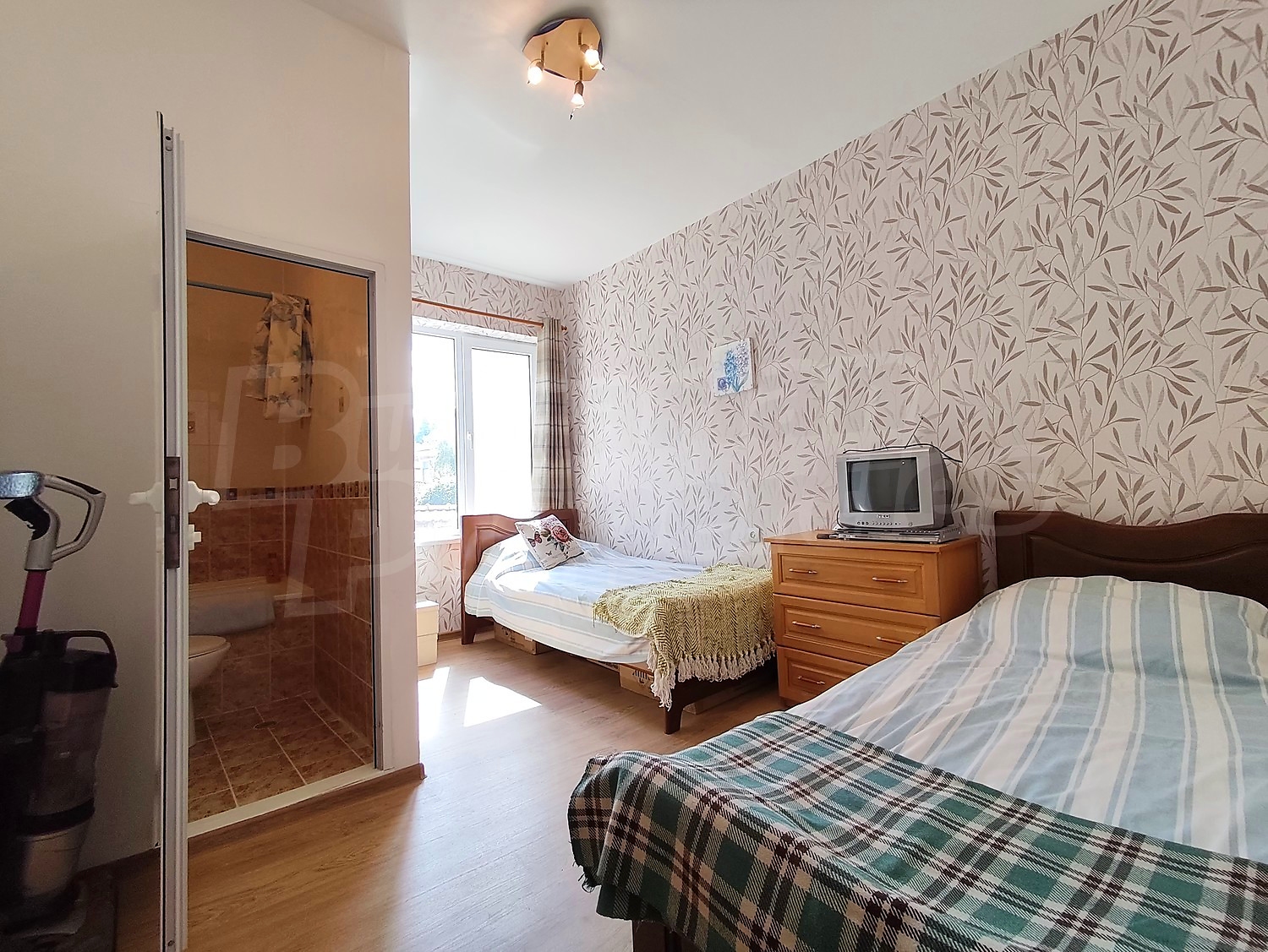 bedroom, bathroom, furnished
