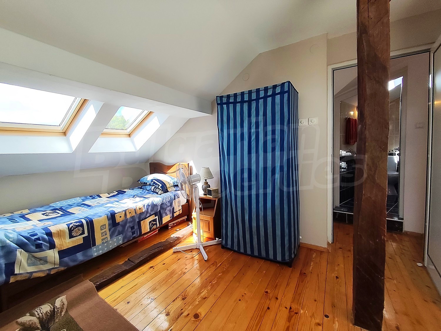 inside, bedroom
