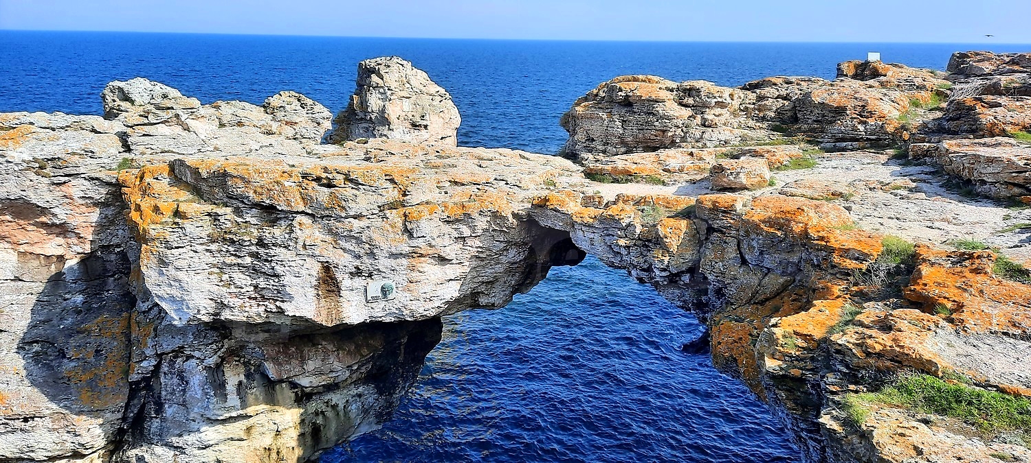 outside, sea