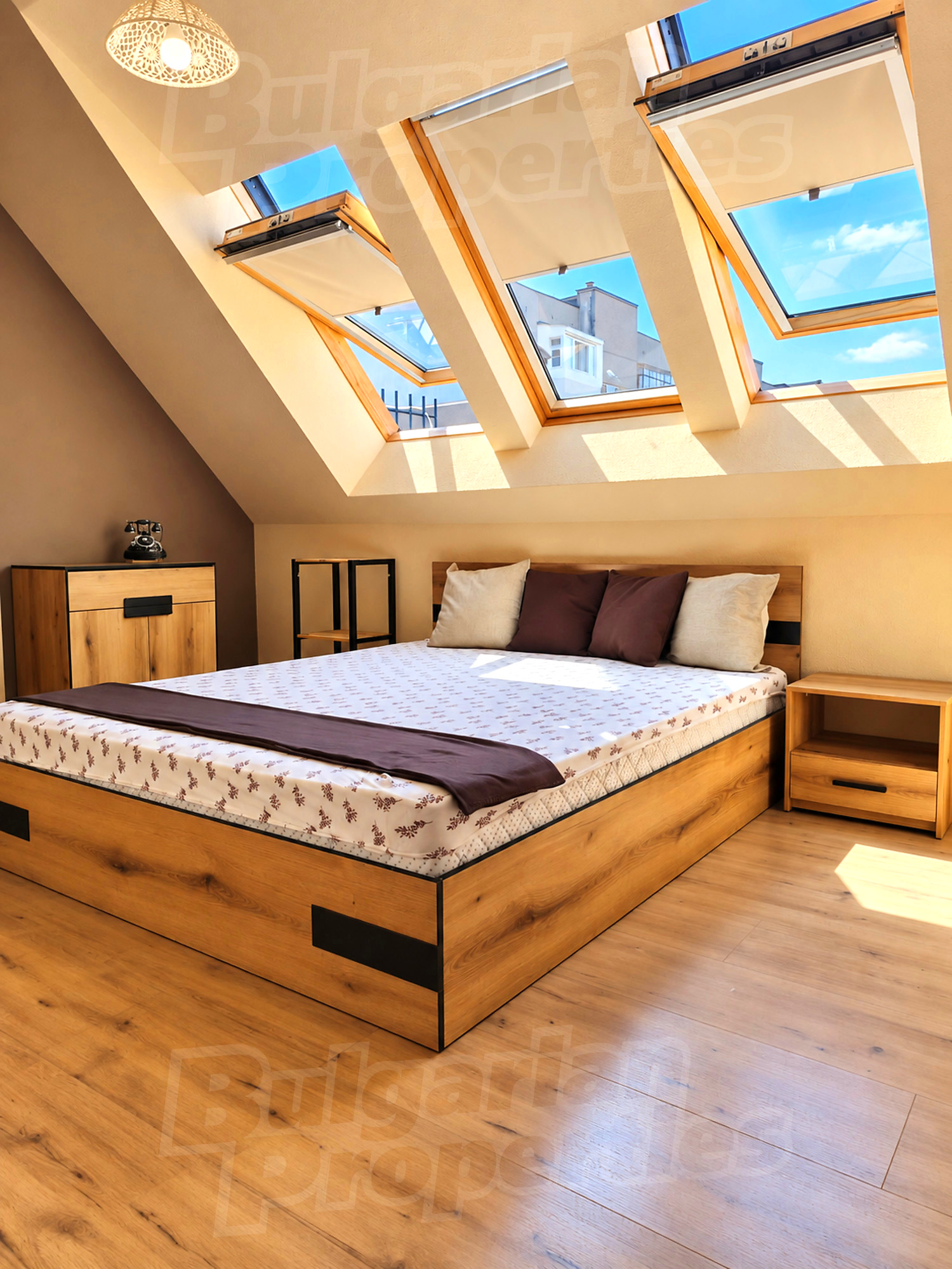 Gallery Picture 10