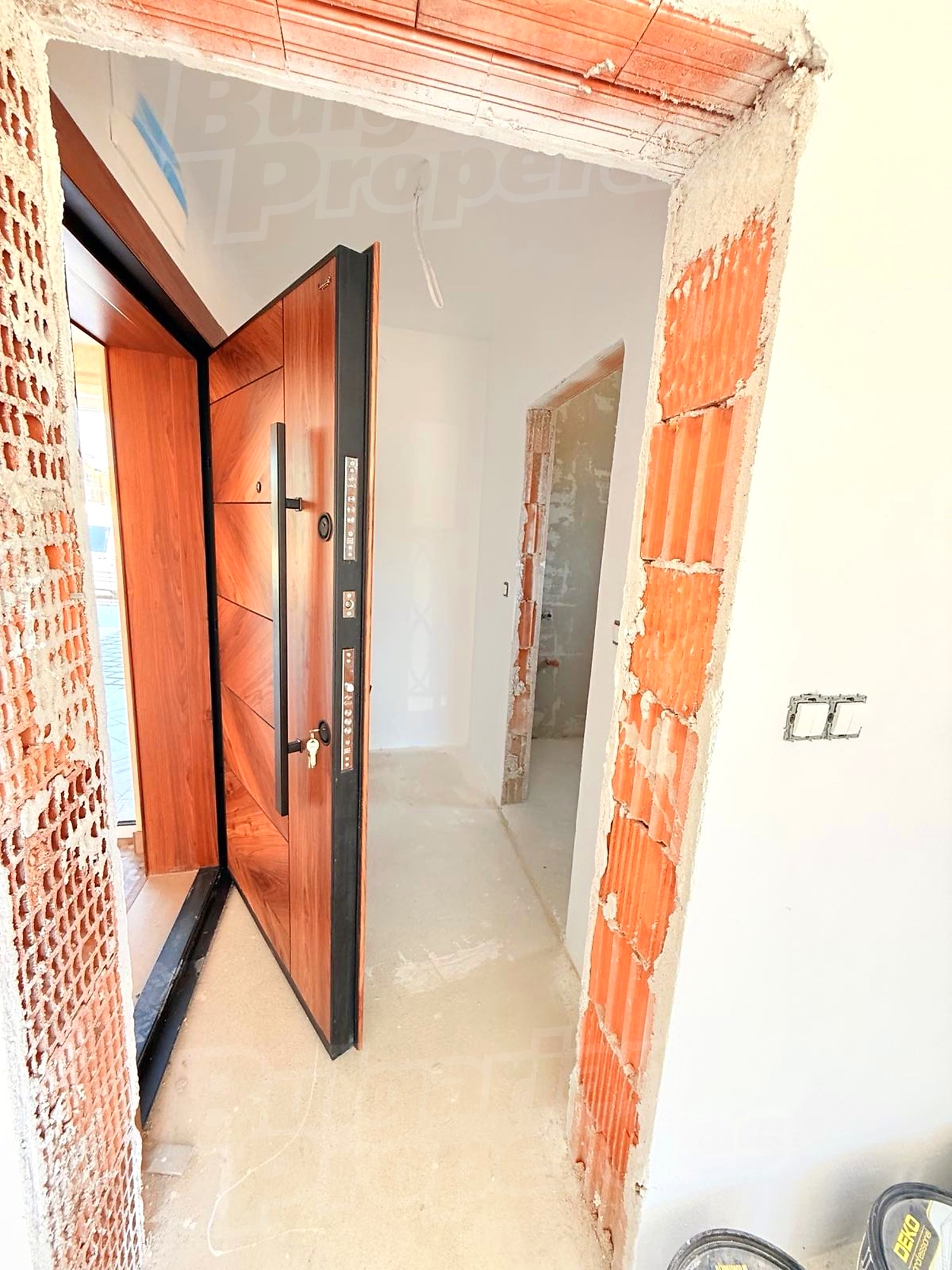 Gallery Picture 8